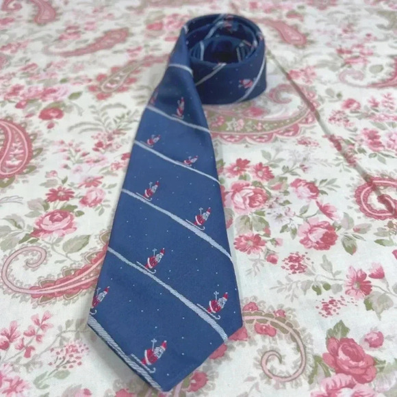 Vintage Santa Skiing Tie Christmas Holiday Suit Formal Wide Tie - Picture 1 of 7